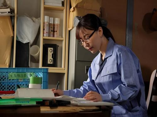 Cô sếp nữ khát tình