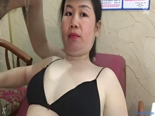 Vội vã cùng chị máy bay....