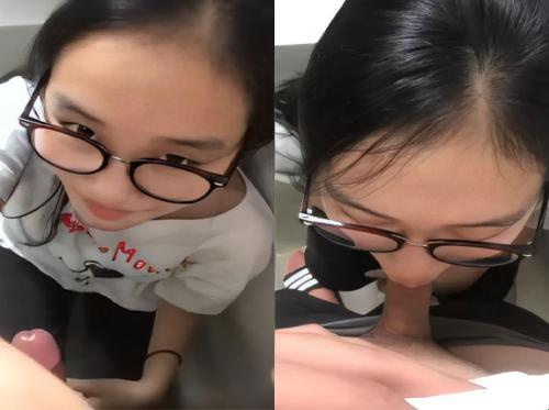 Em cứ bú đi