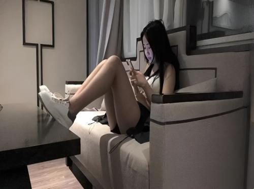 Khi đại gia check gái dạo